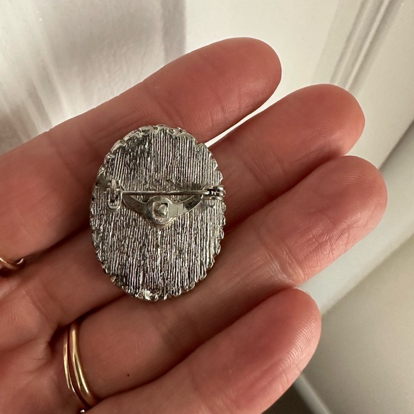 Vintage silver cameo pin brooch - Picture 2 of 3